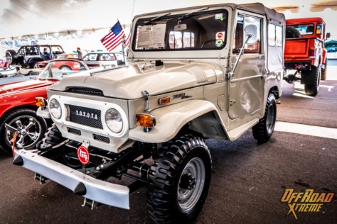 what-is-it-like-at-the-barrett-jackson-auto-auction-2022-02-28_20-38-30_076364