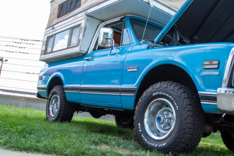 doubling-down-when-one-classic-gmc-jimmy-4x4-truck-just-wont-do-2022-03-30_19-30-52_942056