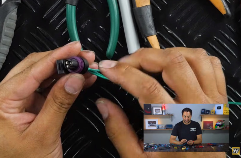 Here's How To De-pin Connectors Like A Pro