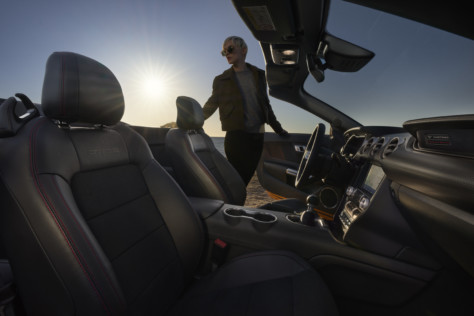 mustang-california-special-debuts-in-europe-as-a-dressed-up-droptop-2022-03-09_13-32-45_826851