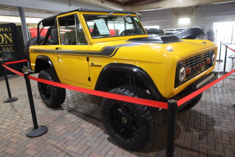 broncos-of-barrett-jackson-bring-in-big-bank-in-palm-beach-2022-04-14_14-51-46_602649