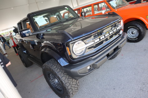 broncos-of-barrett-jackson-bring-in-big-bank-in-palm-beach-2022-04-14_14-52-34_782227