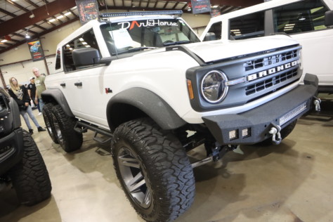 broncos-of-barrett-jackson-bring-in-big-bank-in-palm-beach-2022-04-14_14-53-55_746135