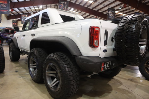 broncos-of-barrett-jackson-bring-in-big-bank-in-palm-beach-2022-04-14_14-54-13_225597