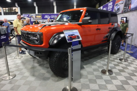 broncos-of-barrett-jackson-bring-in-big-bank-in-palm-beach-2022-04-14_14-55-18_083783