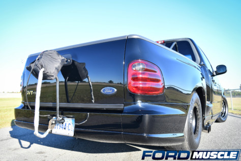 twin-turbo-svt-lightning-street-truck-jolts-the-quarter-mile-with-7s-2022-04-29_08-01-22_910848