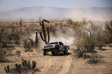 winning-the-san-felipe-250-off-roading-with-christopher-polvoorde-2022-04-21_18-22-36_158215