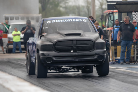 Derek Rose And DNR Customs Absolutely Crushes 4x4 Diesel Record