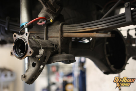 eaton-elocker-installation-on-an-off-road-ready-tundra-2022-07-21_15-49-41_277209