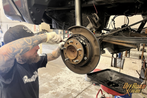 eaton-elocker-installation-on-an-off-road-ready-tundra-2022-07-21_16-00-46_993483