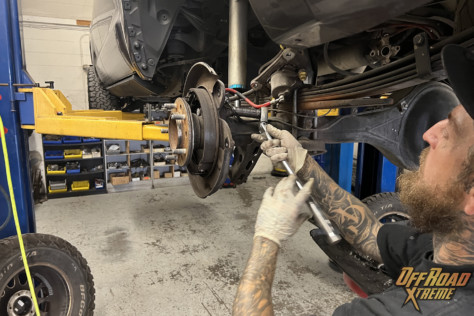 eaton-elocker-installation-on-an-off-road-ready-tundra-2022-07-21_16-00-52_183024