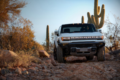 is-the-hummer-ev-off-road-technology-a-glimpse-into-the-future-2022-07-06_12-19-08_991981