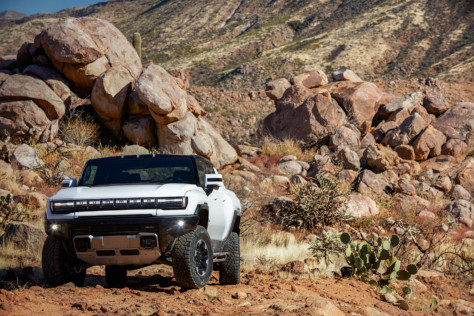 is-the-hummer-ev-off-road-technology-a-glimpse-into-the-future-2022-07-06_12-19-14_381267