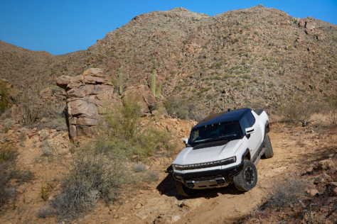 is-the-hummer-ev-off-road-technology-a-glimpse-into-the-future-2022-07-06_12-19-17_140673