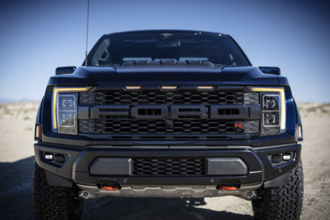 new-f-150-raptor-r-packs-predator-punch-with-a-premium-price-tag-2022-07-18_06-30-29_944133