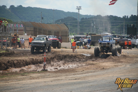 off-road-overload-at-the-bloomsburg-4-wheel-jamboree-2022-07-15_09-54-11_824524