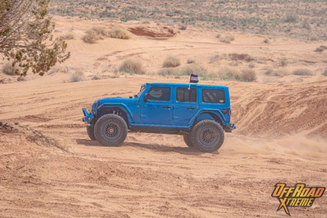 vehicle-spotlight-dawsons-4-wheel-performance-big-blue-jlu-392-2022-07-07_19-29-08_023977