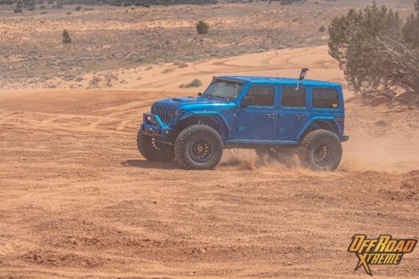 vehicle-spotlight-dawsons-4-wheel-performance-big-blue-jlu-392-2022-07-07_19-30-53_122042