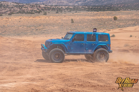 vehicle-spotlight-dawsons-4-wheel-performance-big-blue-jlu-392-2022-07-07_19-31-02_020943