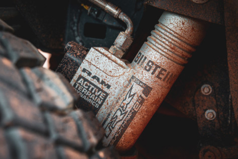 a-glimpse-inside-the-bilstein-b8-zonecontrol-8112-shock-absorber-2022-09-01_11-38-35_897939