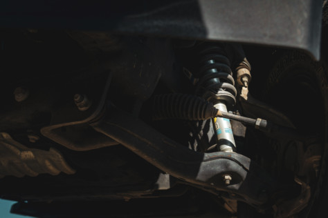 a-glimpse-inside-the-bilstein-b8-zonecontrol-8112-shock-absorber-2022-09-01_11-39-41_842223