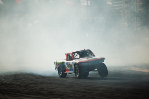 cleetus-mcfarland-and-bristol-1000-features-stadium-super-trucks-2022-08-30_19-14-08_543096