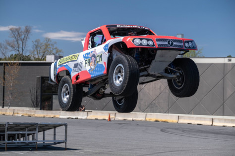 cleetus-mcfarland-and-bristol-1000-features-stadium-super-trucks-2022-08-30_19-14-11_678784
