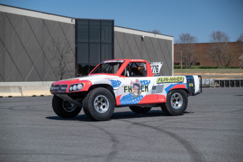 cleetus-mcfarland-and-bristol-1000-features-stadium-super-trucks-2022-08-30_19-14-14_365159