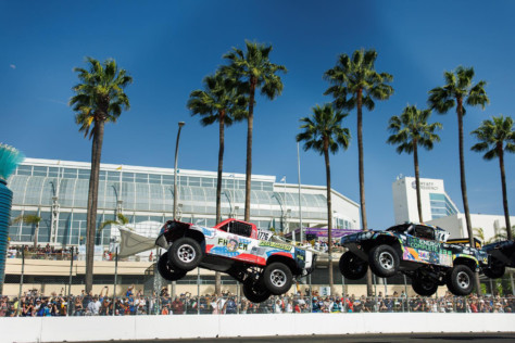 cleetus-mcfarland-and-bristol-1000-features-stadium-super-trucks-2022-08-30_19-14-25_322649