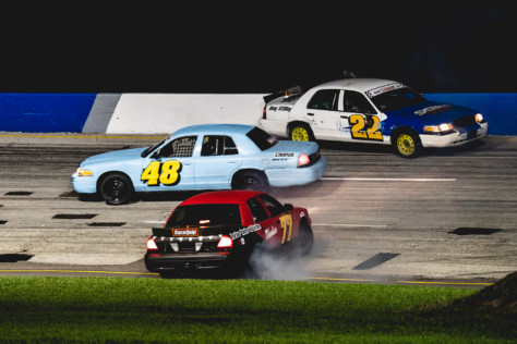 cleetus-mcfarland-and-bristol-1000-features-stadium-super-trucks-2022-08-30_19-15-00_540275