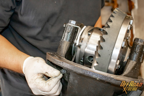eaton-elocker-installation-on-an-off-road-ready-tundra-2022-08-05_21-19-46_187016