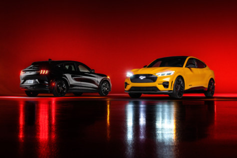 enthusiasts-elect-ebony-s550-mustang-option-with-nite-pony-moniker-2022-08-24_19-34-34_864146