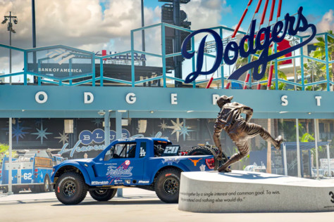 la-dodgers-bobby-patton-of-fastball-racing-swings-jimco-trophy-truck-2022-09-07_12-12-13_871050