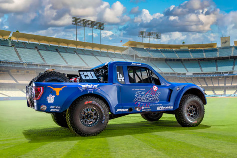 la-dodgers-bobby-patton-of-fastball-racing-swings-jimco-trophy-truck-2022-09-07_12-12-27_427343