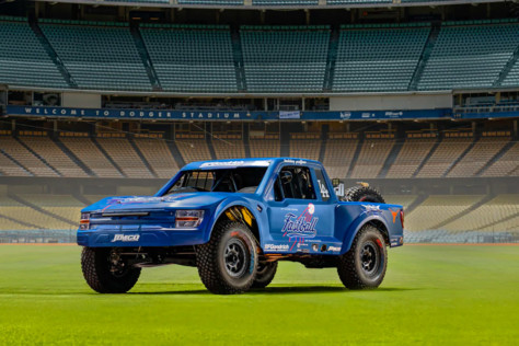 la-dodgers-bobby-patton-of-fastball-racing-swings-jimco-trophy-truck-2022-09-07_12-12-38_046586