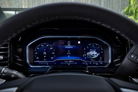 oe-spotlight-the-2024-silverado-hd-gets-a-host-of-updates-2022-09-27_06-47-57_726145
