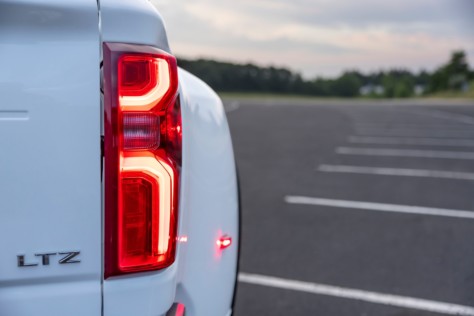 oe-spotlight-the-2024-silverado-hd-gets-a-host-of-updates-2022-09-27_06-48-29_901753