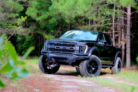 steeda-sharpens-the-f-150-raptor-with-muscle-grip-amp-sinister-style-2022-09-20_12-45-37_821773