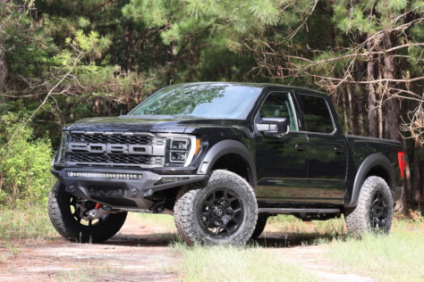 steeda-sharpens-the-f-150-raptor-with-muscle-grip-amp-sinister-style-2022-09-20_12-46-19_064052