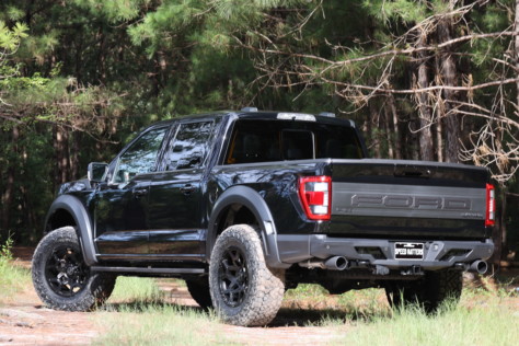 steeda-sharpens-the-f-150-raptor-with-muscle-grip-amp-sinister-style-2022-09-20_12-46-32_762841