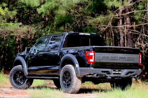 steeda-sharpens-the-f-150-raptor-with-muscle-grip-amp-sinister-style-2022-09-20_12-47-40_530433