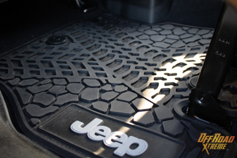 heavy-duty-usa-made-custom-designed-floor-mats-from-flextread-2022-10-12_15-41-24_970981