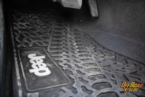 heavy-duty-usa-made-custom-designed-floor-mats-from-flextread-2022-10-12_15-41-38_710650
