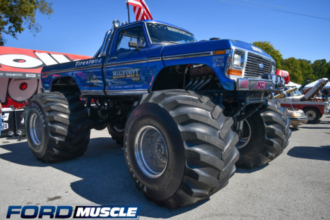 holley-and-nmra-provide-festival-of-ford-in-bowling-green-ky-2022-10-06_12-24-27_501913