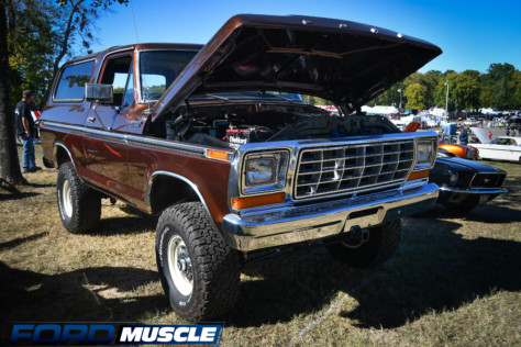 holley-and-nmra-provide-festival-of-ford-in-bowling-green-ky-2022-10-06_12-50-54_645171
