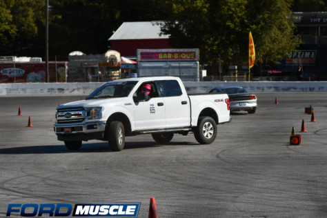 holley-and-nmra-provide-festival-of-ford-in-bowling-green-ky-2022-10-06_12-59-35_452459