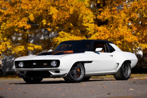sema-2022-a-first-gen-camaro-that-definitely-stands-out-in-a-crowd-2022-11-02_04-27-05_047929