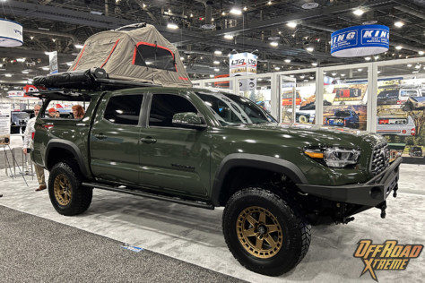 sema-2022-lta-introduces-first-injected-molded-fiberglass-truck-cap-2022-11-15_12-14-04_096869