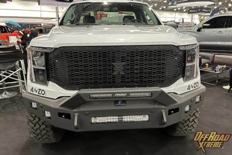 sema-2022-maxtrac-suspension-shows-off-slick-2022-f-150-lift-kit-2022-11-03_14-58-16_387450