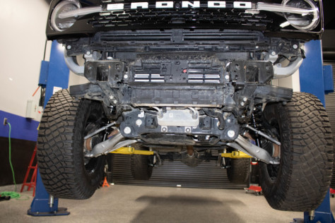 sema-2022-sema-buisnesswomens-network-unveils-female-built-bronco-2022-11-15_13-09-54_176866
